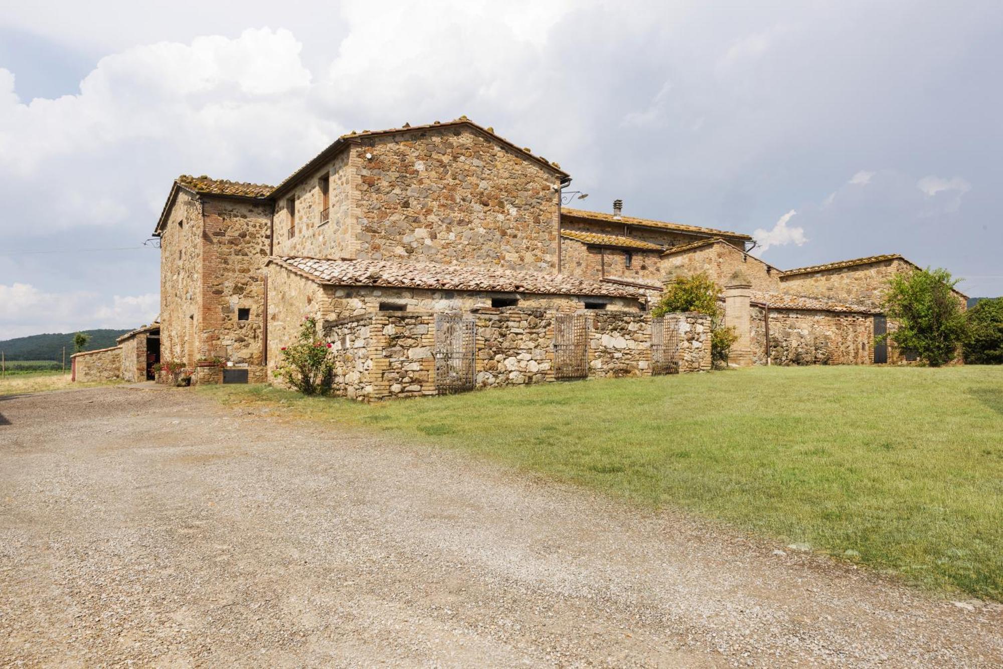 דירות מונטלצ'ינו Antica Grancia Di Quercecchio מראה חיצוני תמונה